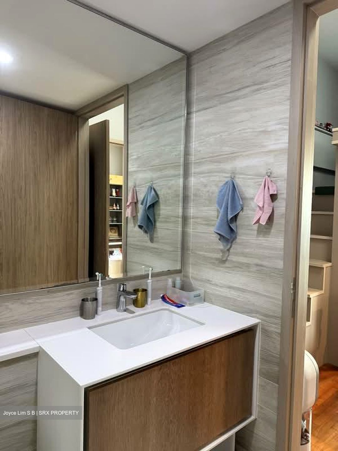 J Gateway (D22), Condominium #532558311